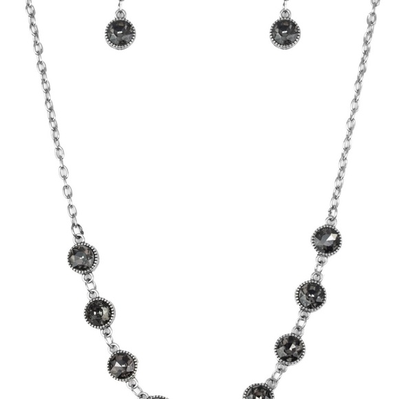 Jewlery - Picture 2 of 8